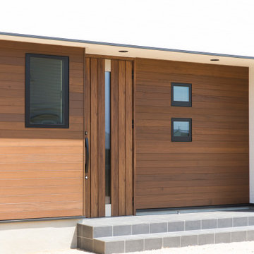 香川県に建つ、「木のぬくもりを感じる家」の玄関ポーチ