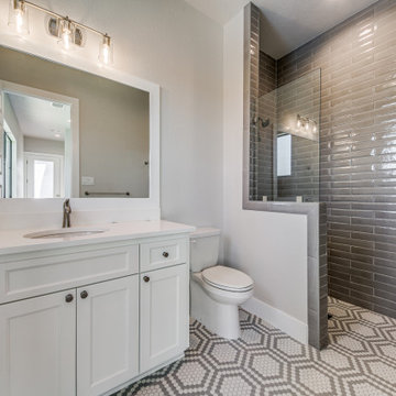 Transitional: 5,087 ft², 5 BR/5.5 BA/1 ST