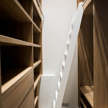 Walk-in wardrobe