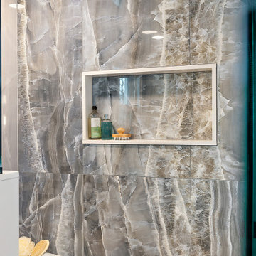 Showplace Framed Maple Sonoma Primary Bath in Flagstone