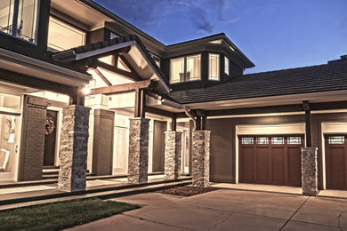 Transitional home design photo in Denver