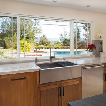 Neo traditional kitchen in Porter Ranch