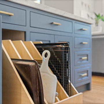 Fabulous 40s Custom Shaker Kitchen – Paint-Grade Maple Cabinets Sacramento