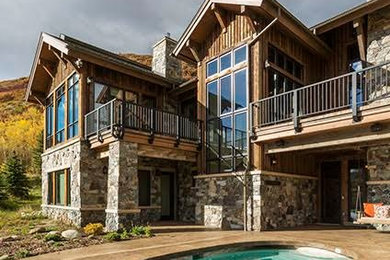 Example of a classic exterior home design in San Diego