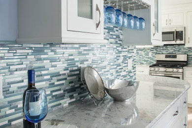 Inspiration for a coastal kitchen remodel in Nashville