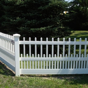 Vinyl Fences: Picket