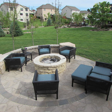 Cozy Firepit and Patio