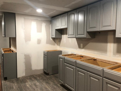 Sw Wall Color With Gray Cabinets, What Color Goes With Gray Cabinets In A Kitchen