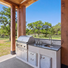 Outdoor Kitchen