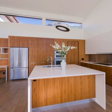 Visao Court Kamloops, BC - Modern Tuscan Interpretation