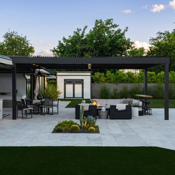 Mid-Century Modern Landscape Escape in Arcadia Pool, Outdoor Bar & Lush Front