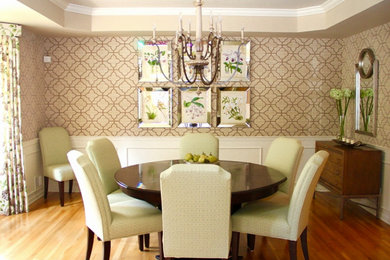 Dining room - transitional dining room idea in New York