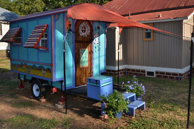 Home design - eclectic home design idea in Austin