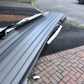 Azek-PVC-Slate Gray and Island Oak 3