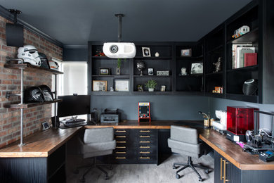 バンクーバーにあるインダストリアルスタイルのおしゃれなホームオフィス・書斎の写真