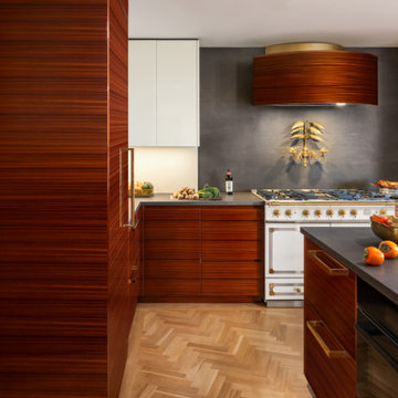 A Sculpted Kitchen in Warm Woods