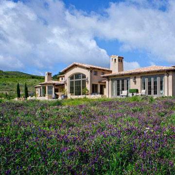 Santa Lucia Estate