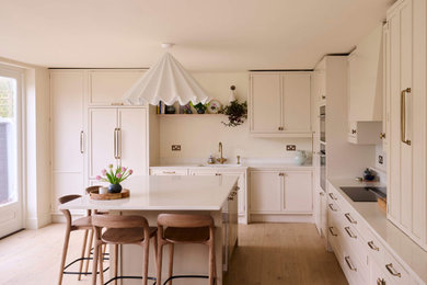 This is an example of a contemporary kitchen in London.