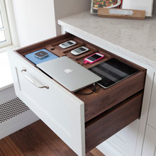 Charging tech station