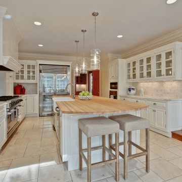 ** Under Contract in less than 2 months! ** Captivating East Lake Forest Showhom