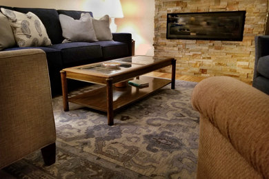 Transitional home design photo in Chicago