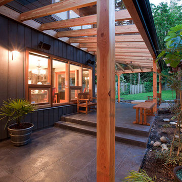 Covered Entry and Outdoor Living Area