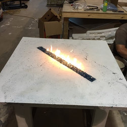 Concrete fire table - Products