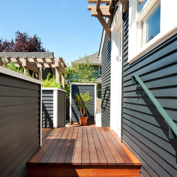 Mt. Baker Courtyard