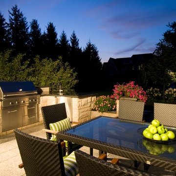 Entertaining-Oriented Contemporary Estate