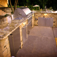 Outdoor Kitchen