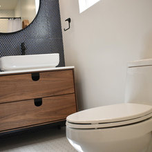 2nd floor bathroom