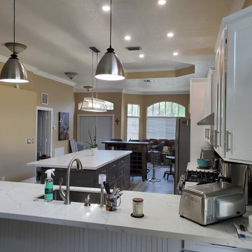 Contemporary Kitchen Remodel Done in a Two Tone Color