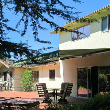Custom Retractable Awnings