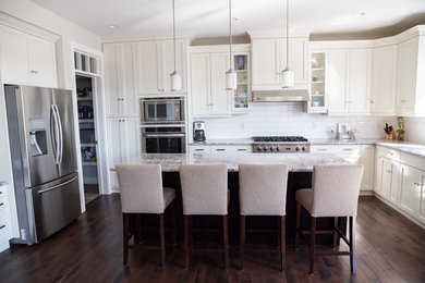 Inspiration for a kitchen remodel in Edmonton