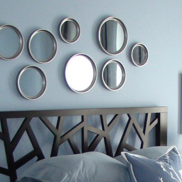 Blue bedroom in Brossard, Quebec