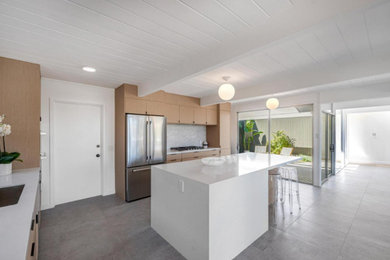 Minimalist kitchen photo in San Francisco