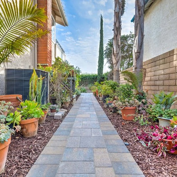 Los Angeles - Backyard Fire Pit - Seating Wall - Walkway - Patio Areas - View 5