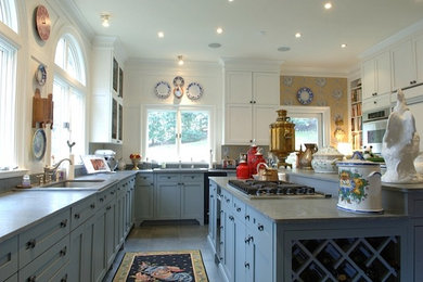 Tuscan kitchen photo in Los Angeles