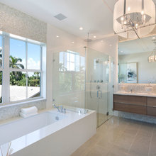 tub glass enclosure
