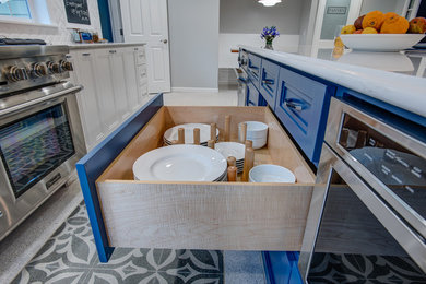 Inspiration for a timeless kitchen remodel in Seattle
