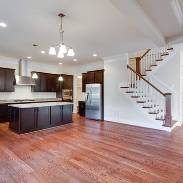 Open Floorplan w/Kitchen Access, Natural Lighting, Recess Lighting