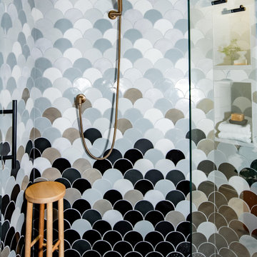 Lux Black & White Ombre Ensuite Shower