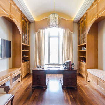 CUSTOM ESTATE