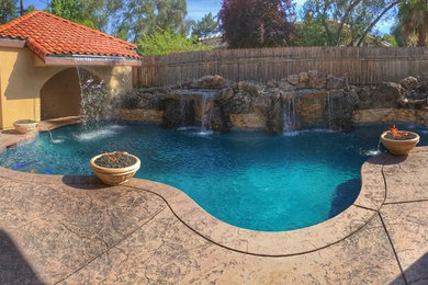 Example of an island style pool design in Sacramento