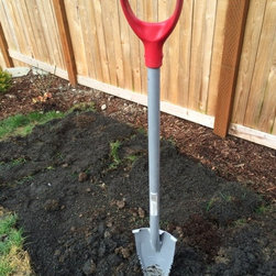 Root Assassin Shovel at work - Shovels And Spades