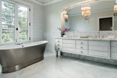 Example of a transitional bathroom design in New York