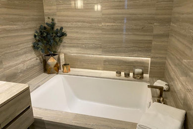 Example of a trendy bathroom design in New Orleans