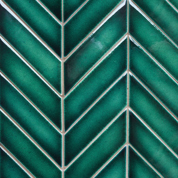 Chevron 2x6 in Belize crackle glaze.