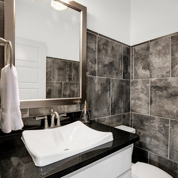 Dallas, Texas | Gateway Parks - Classic Yale Secondary Bathroom