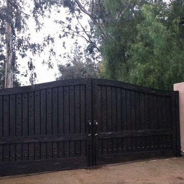Driveway Gates Olivenhain horse Ranch 2017 Old wood 4-1/2"th with steel structu
